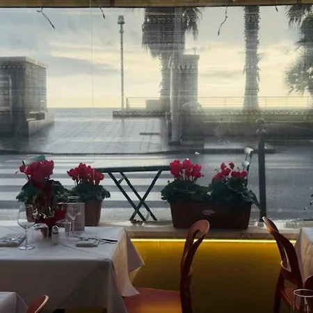 Ristorante Milton فاراتسي