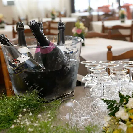 Ristorante Milton فاراتسي